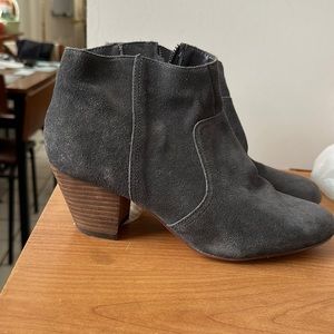 New Gap booties